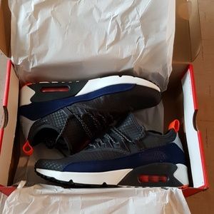 Nike AirMax Mens Size 8 ( Womens size 10)